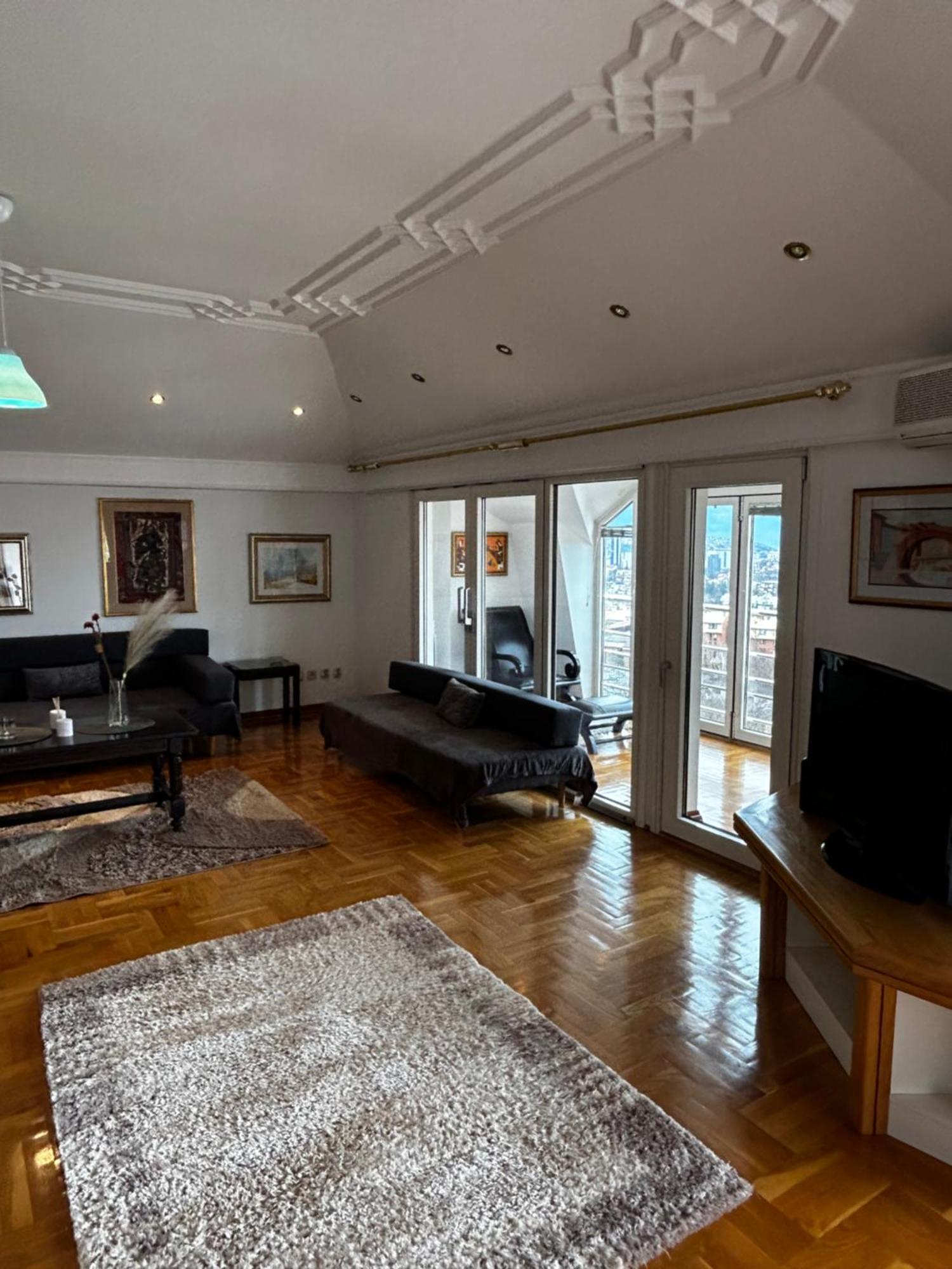 Deluxe Penthouse Private 1 - Center